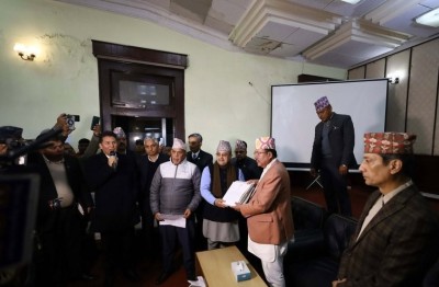  सभापति देउवा समूहले ८८५ जनाले आफ्नो हस्ताक्षर फिर्ता गरेको प्रमाण निर्वाचन आयोगमा बुझायो 